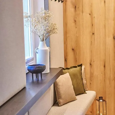 Penthouse Fire & Stone Apartment *